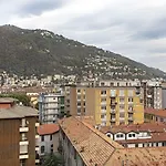 Center Como