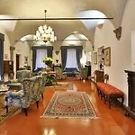 Center Hotel 3*