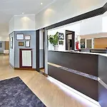 Center Hotel