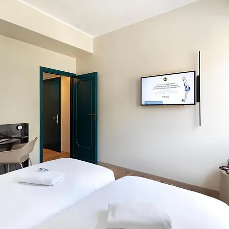 Center Hotel 3*