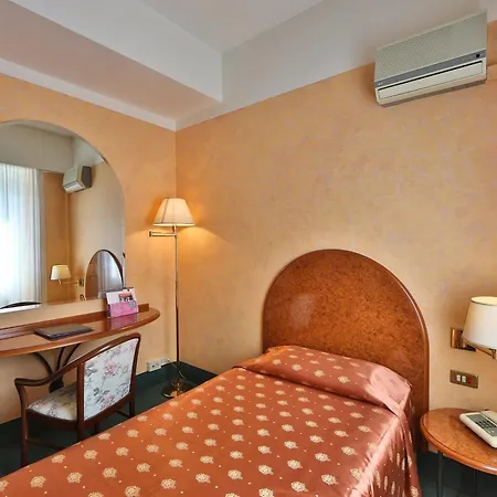 Hotel Center