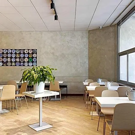 Hotel Center