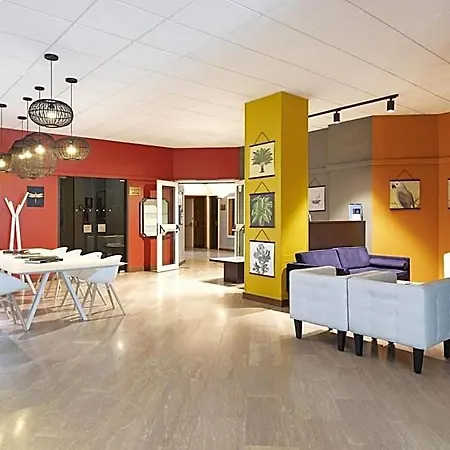 Center Hotel 3*