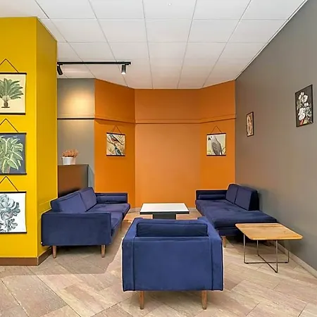 Center Como