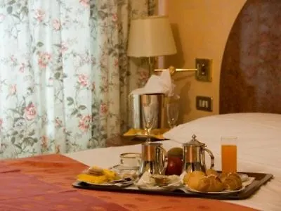Hotel Center