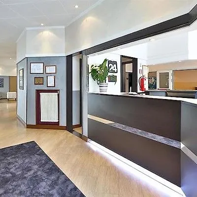 Center Hotel