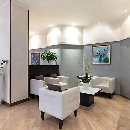 Center מלון